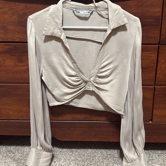 Zara Side Zip Long Sleeved Crop Top With Ruching - Picture 6 of 7